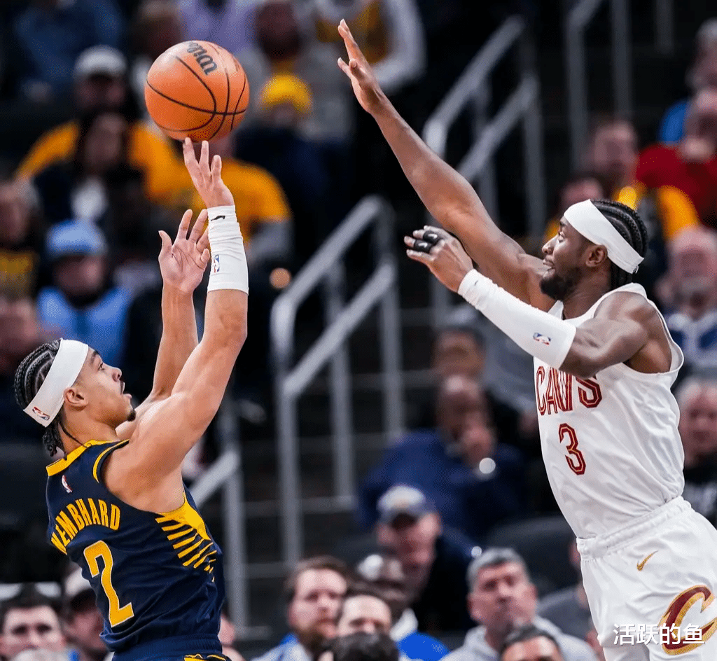 包含米切尔三巨头联手，步行者得分突破，爆发新星冲击季后赛！的词条