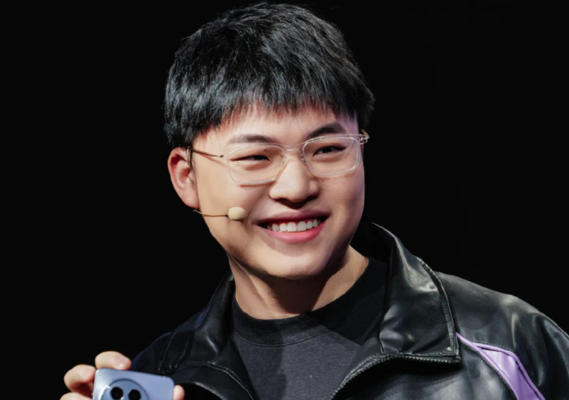 包含Uzi重返赛场，爆冷首场状态出色，TL观众沸腾！热度持续攀升的词条